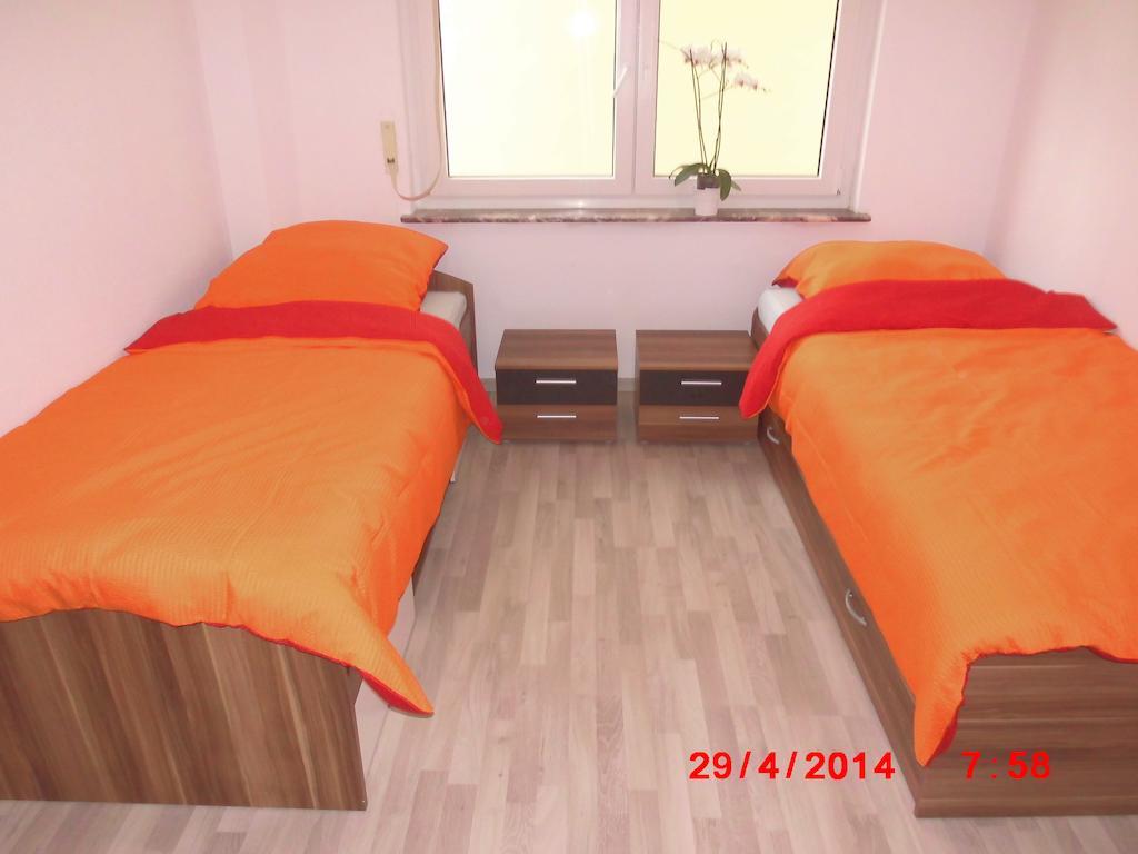 Frankfurt Airport & Fair Apartment Келстербах Екстериор снимка